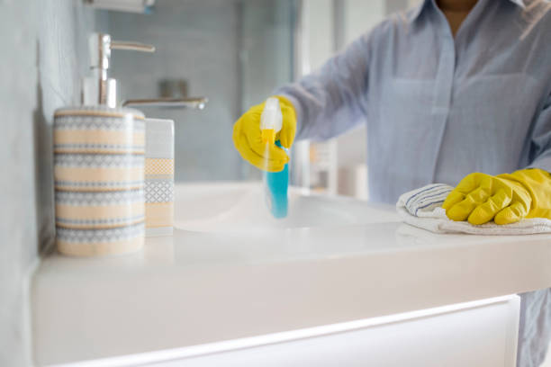 istock Disinfecting the Bathroom 1322284388