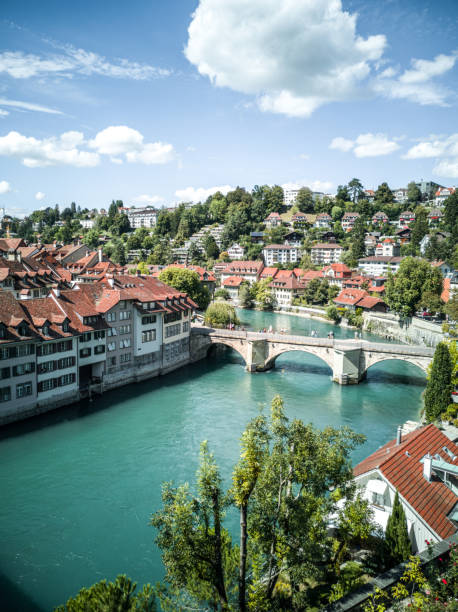 aare view berna, svizzera - bridge people berne river foto e immagini stock