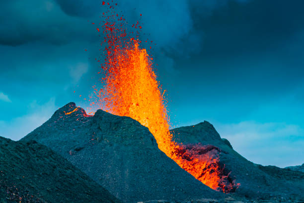 istock Iceland Volcano Volcanic Eruption 1322339079