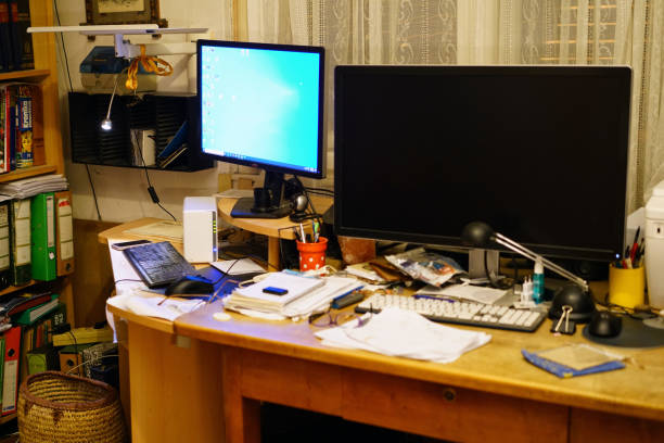 istock After retired, Senior Working corner at home 1322374972