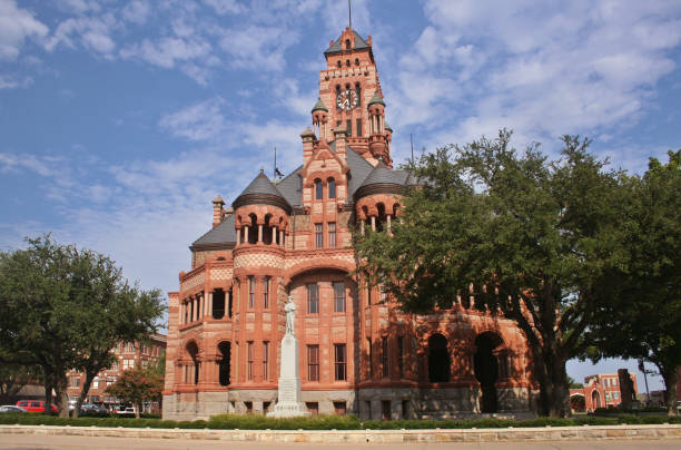 istock Ellis County Courthouse located in Waxahachie, TX 1322417171