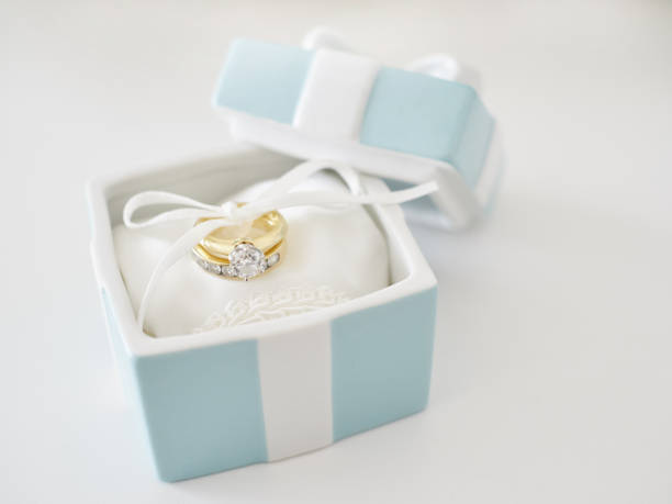 istock Petit gift of porcelain (ring) 1322441514