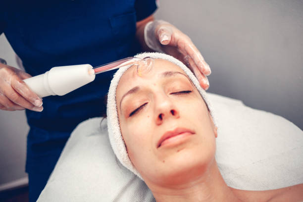 istock Dermapen skin needling treatment 1322470989