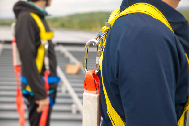 istock Safety clothing for working on a technician's building 1322489039