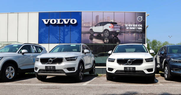 Volvo XC cars outside the local dealership. Tavagnacco, Italy. June, 5 2021. New Volvo Xc cars with  the local dealer of the swedish automaker on behind. volvo photos stock pictures, royalty-free photos & images