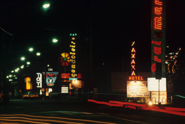 istock Old motel street in Rio de Janeiro 1322519113