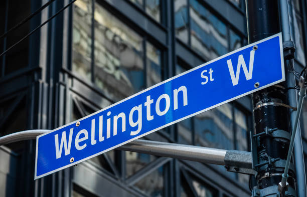 istock Wellington Street West. 1322521202