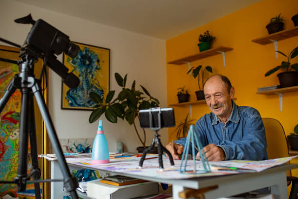 istock Welcome to my art vlog 1322539695