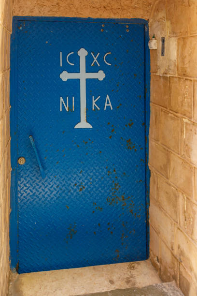古代青い金属ドア - door greek culture doorway church ストックフォトと画像