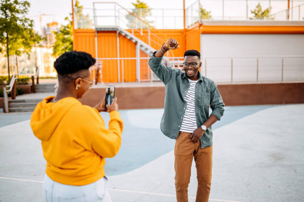 istock Dancing for social media trend 1322687220