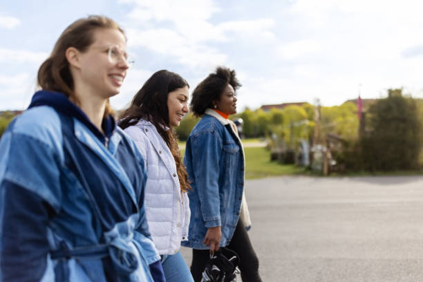 istock Women at airport field for staking 1322824019