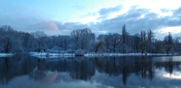 istock Winter in Skaryszewski Park, Warsaw, Poland 1322830653