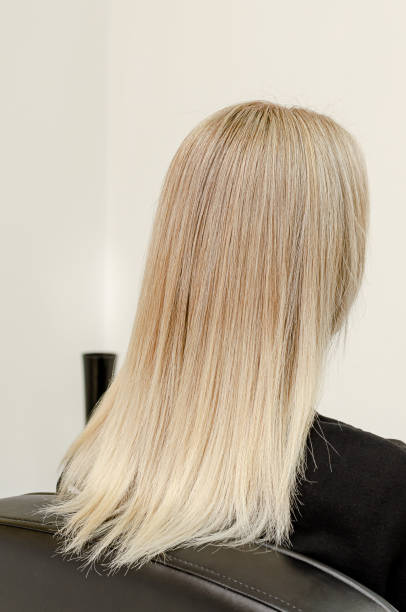 istock Look from behind on straight hair 1322848803