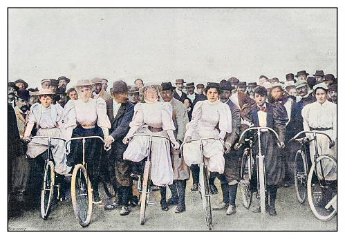 Antique photo: Bicycle women