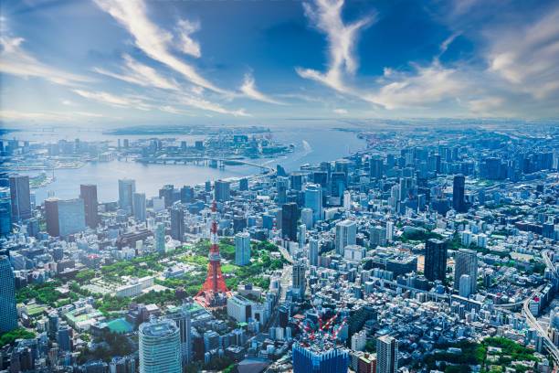 luftaufnahme des zentrums von tokio - japan tokyo tower tokyo prefecture tower stock-fotos und bilder