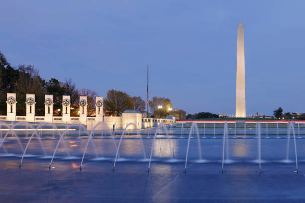 istock World War II Memorial + Washington Monument - Washington DC 1322864388