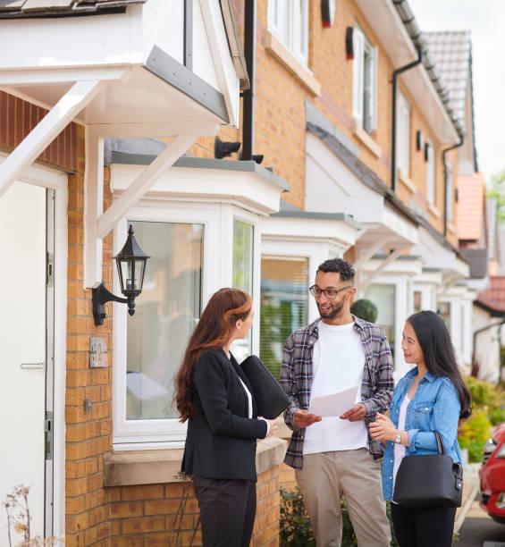 istock new housing estate showround 1322866133