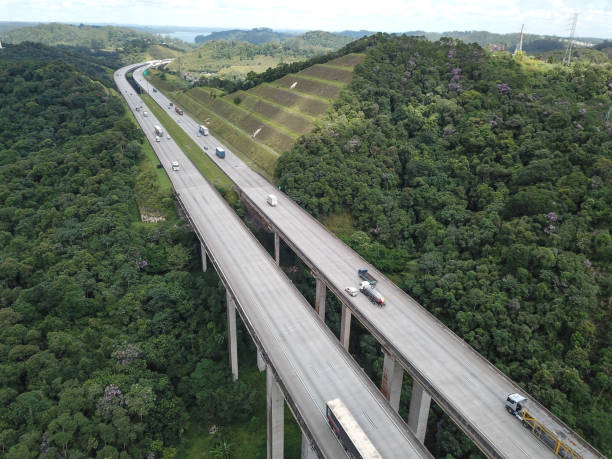 aerial view of the southern stretch of the rodoanel in the metropolitan region of são paulo - são imagens e fotografias de stock