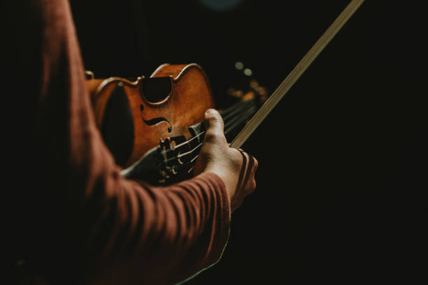 primer plano de un violín - violinist violin classical music classical concert fotografías e imágenes de stock