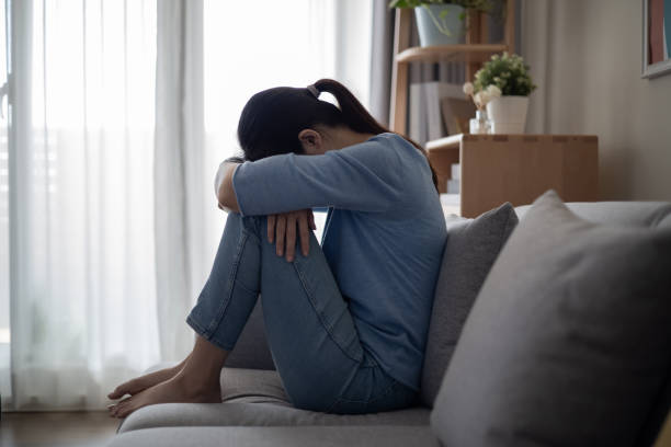 アジアうつ病悲しい若い女性 - うつ病 女性 ストックフォトと画像