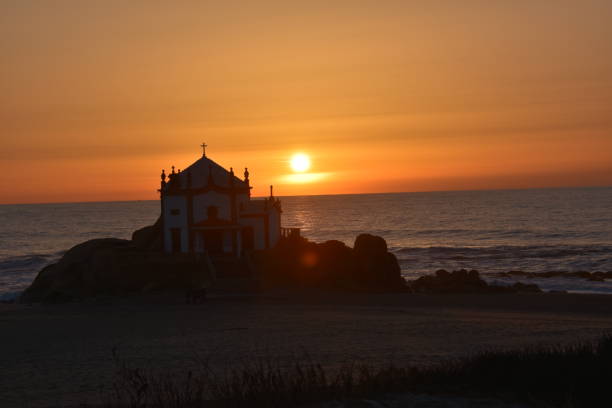 istock Sunset at Miramar, Portugal 1323027549