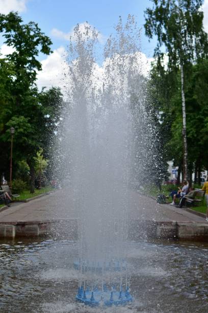 istock fountain in city park 1323051574