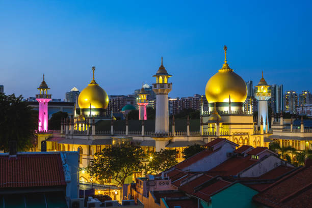 istock arab street and sultan masjid 1323109136