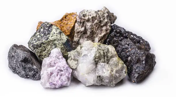bauxite, pyrolusite, galena, pyrite, chromite, lepidolite, chalcopyrite. Collection of stones extracted in Brazil, mineralogy, Brazilian mineral wealth