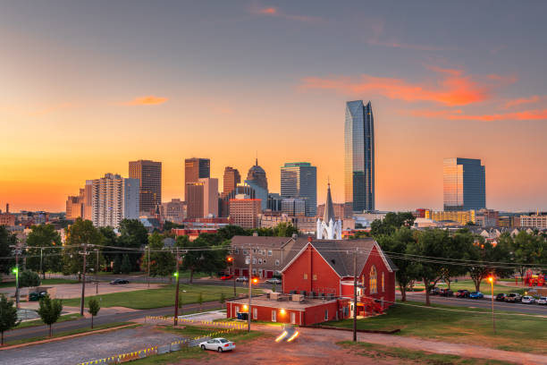 oklahoma city, oklahoma, états-unis downtown skyline - oklahoma oklahoma city city skyline photos et images de collection