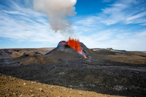 istock Volcano Eruption Geldingardalir Iceland 1323214248