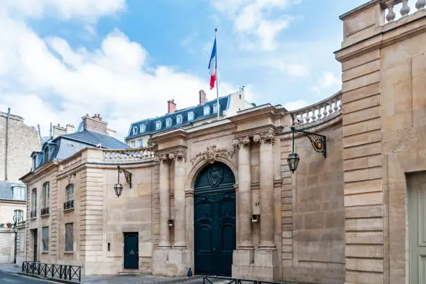 Photo of Paris: Hotel de Matignon entrance
