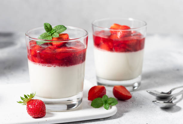 istock Vegan panna cotta with coconut and strawberries 1323333237