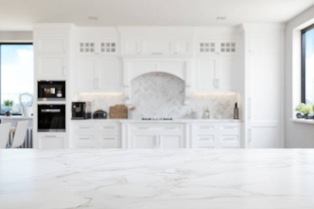 piano di lavoro della cucina in marmo bianco vuoto - pianale da cucina foto e immagini stock