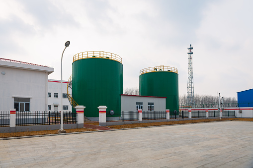 Chemical plant and chemical storage tank