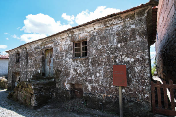 istock Old jail and audience house in Celorico De Bastos 1323493520