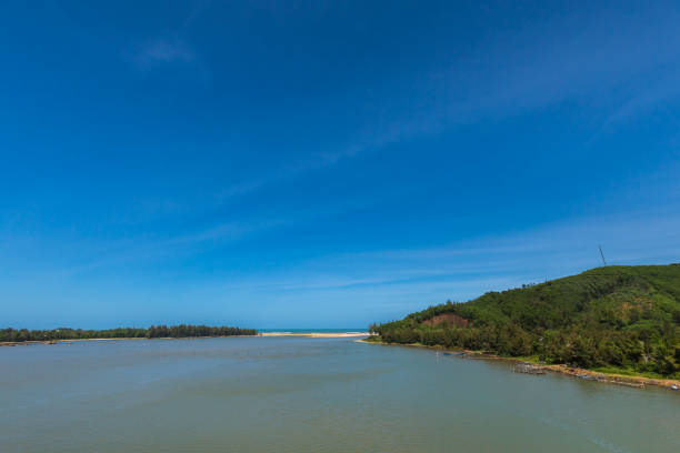 istock Hai Van Pass in Vietnam 1323511256