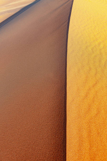 抽象的なエルグチェビ砂漠,夕日,モロッコ,北ア�フリカ - landscape desert wave pattern erg chebbi dunes ストックフォトと画像