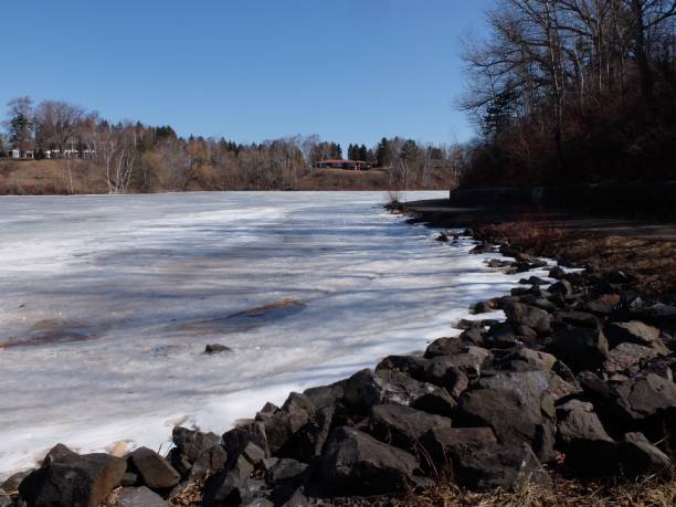 istock Rocky Shore off Lake Superior 1323578588