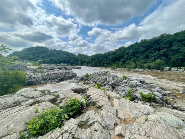 istock Potomac River - Billy Goat Trail Hike Great - C & O Canal Path - Great Falls National Park 1323594060