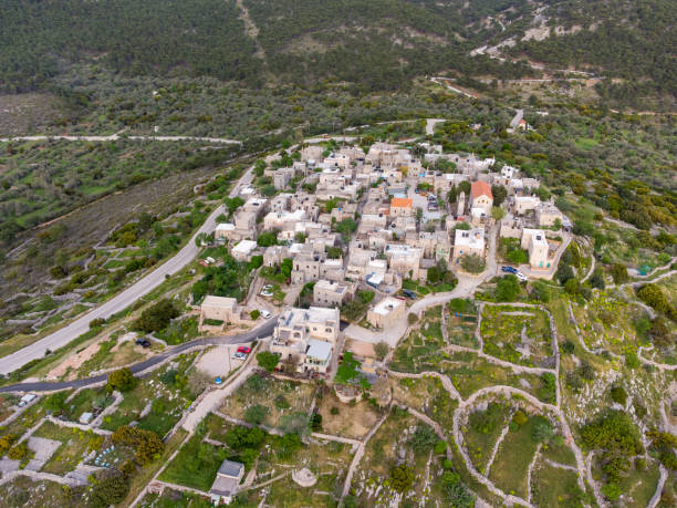 그리스 키오스 섬의 아브고니마 마을의 공중 전경 - chios island 뉴스 사진 이미지