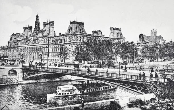 istock Paris, arcole bridge and town hall 1323651542