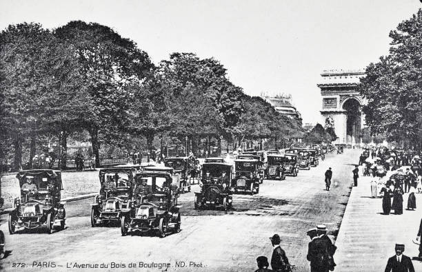 istock Paris, Bois de Boulogne Avenue 1323652666