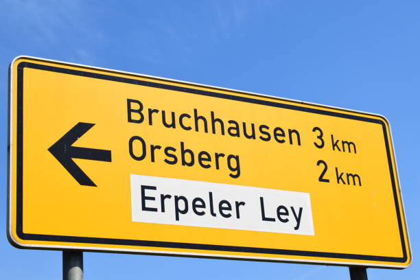 istock traffic sign in Erpel 1323726144