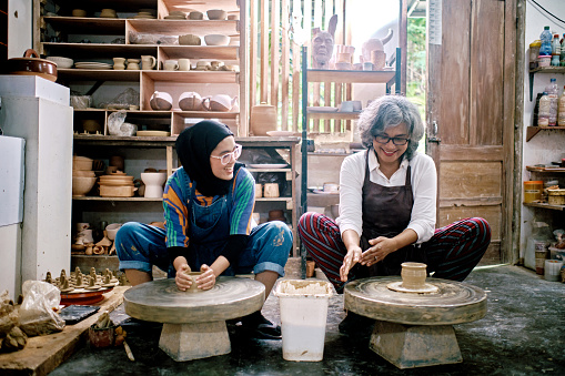 The Art of Pot Making - Pottery