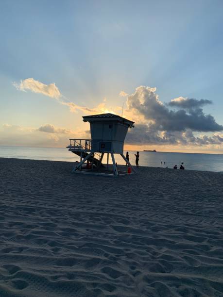 istock Fort Lauderdale sunrise on the ocean 1323810409