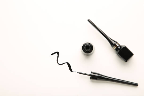istock Eyeliners and stroke on white background with copy space. Top view 1323850985