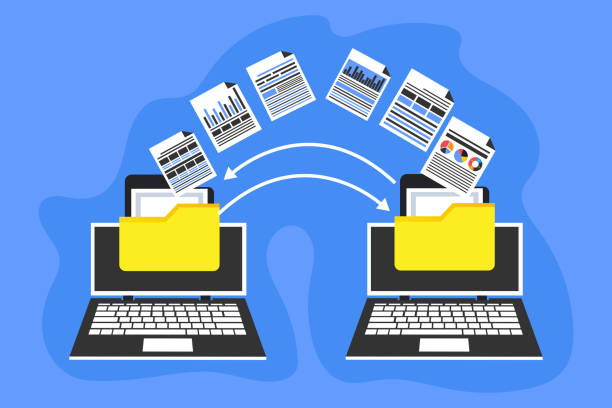 ilustrações, clipart, desenhos animados e ícones de transferência de arquivos. laptops com pastas na tela e documentos transferidos. copiar arquivos, troca de dados, backup - wireless technology transfer image cloud symbol