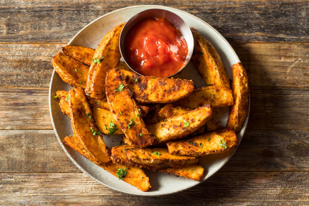 istock Homemade Spicy Oven Fried Potato Wedges 1323872314