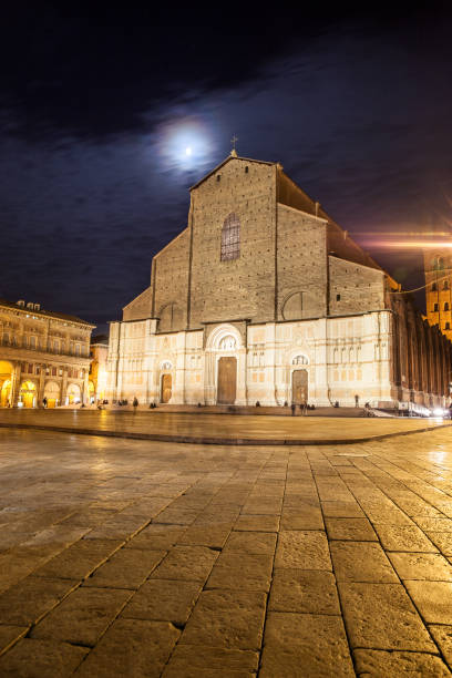 istock San Petronio Basilica in Bologna at moonlit night 1324042624