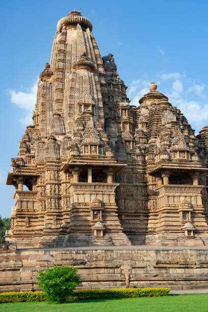 istock Jian and Hindu Temples at Khajuraho - India 1324052590